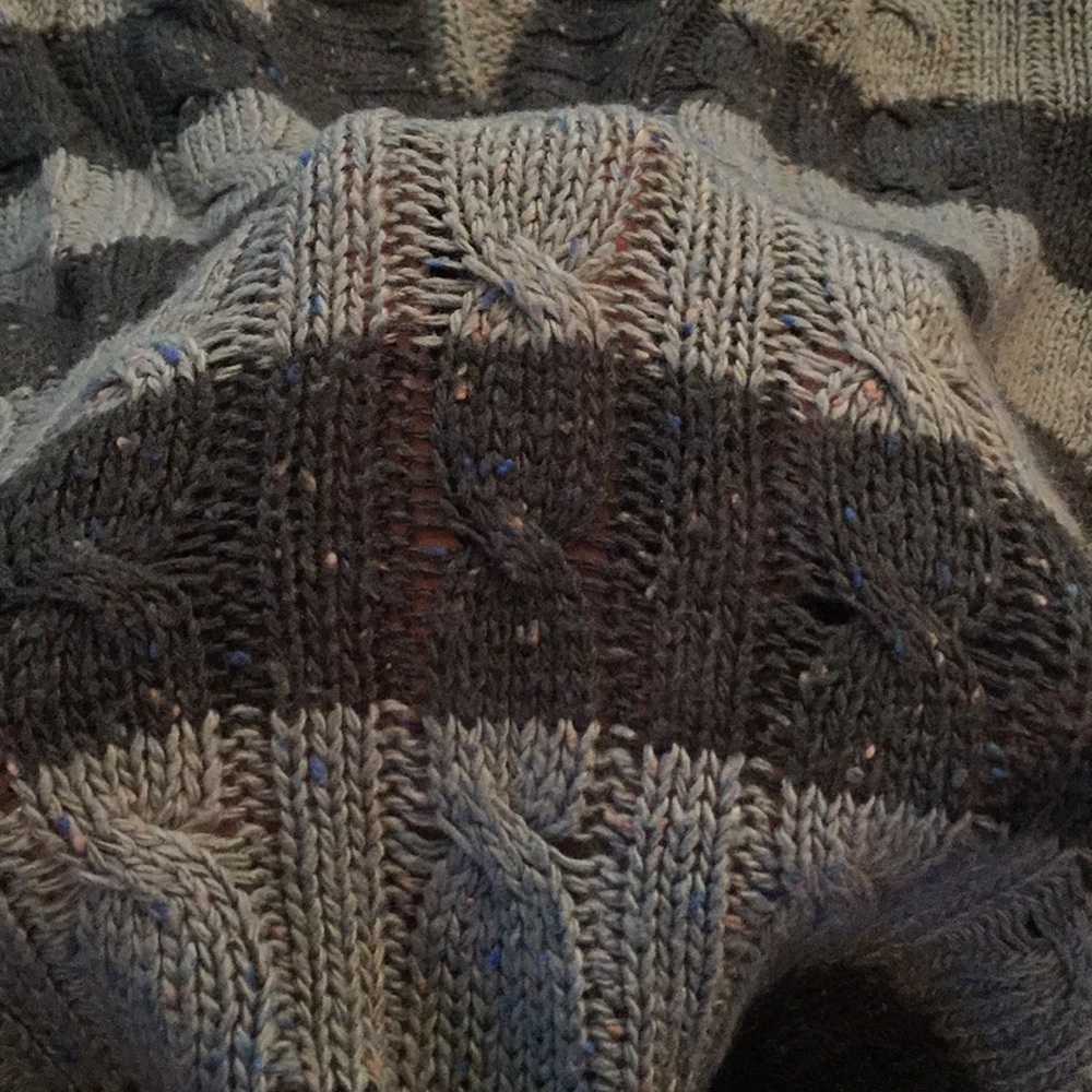 Green medium sweater - Picture 3 of 3